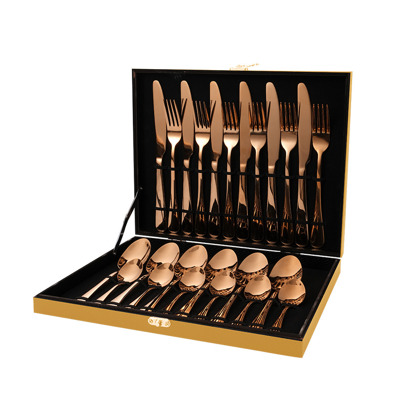 Venta caliente transfronteriza cuchillo de acero inoxidable, tenedor y cuchara traje de vajilla Caja de regalo de 24 piezas 1010 comida occidental cuchillo y tenedor de cuchara chapados en oro