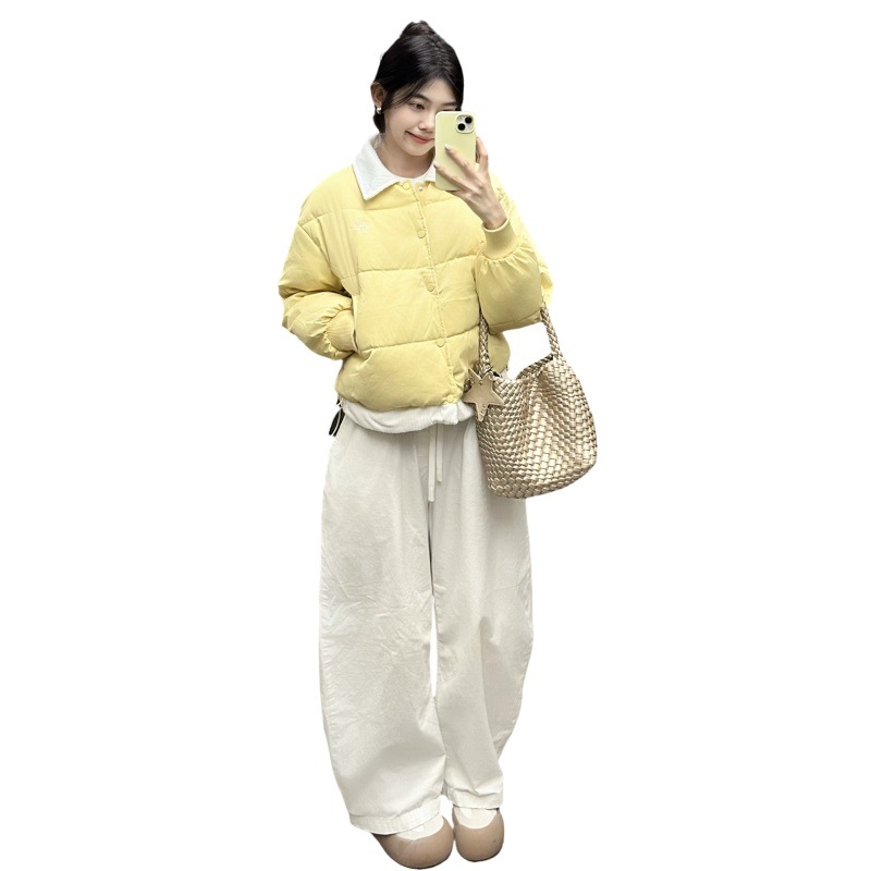 Corea del Sur en invierno de 2025 nuevo tipo de ropa de algodón de pluma de mujer pequeña corta engrosada calentamiento falso de dos piezas chaqueta de algodón image 5