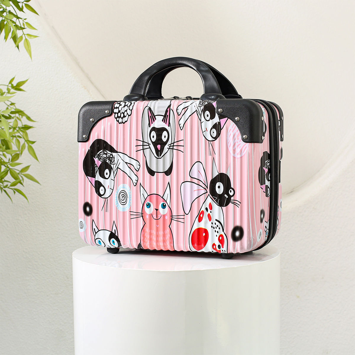 분홍색과 흰색 고양이 [업그레이드된 광택 페인팅 모델]