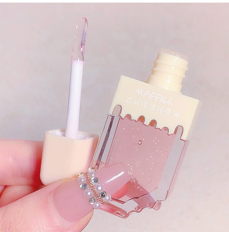 MAFFICK lip oil moisturizes, hydrates and hydrates, reduces lip lines and prevents dryness and cracking. Lipstick base moisturizes and hydrates. Lip gloss cross-border undefined