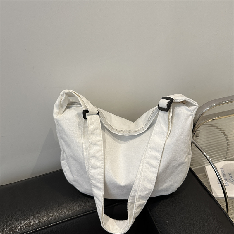 Nueva primavera y verano de 2025, nueva bolsa de gran capacidad de literatura y arte de seda de color sólido, bolsa de mochila relajada casual.