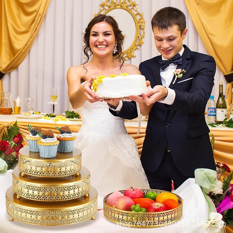Platos de pastel de oro, props de fotografía de alimentos, bodas europeas, estantes de pastel de hierro forjado, mesa de postres, platos de bocadillos creativos
