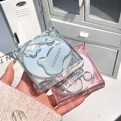 長い日記の水潤の空気のクッションのクリームは透き通っています。