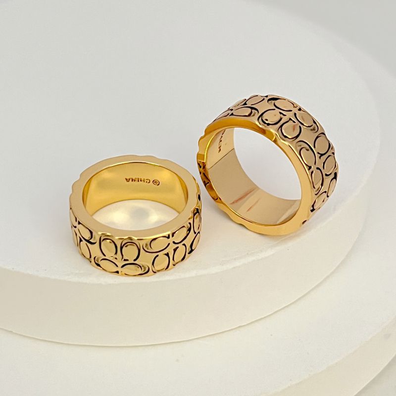 Fashionable elegant design small ring