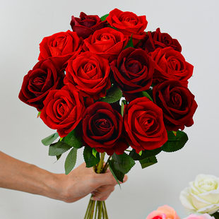 Single -fledge cloth simulation Rose Valentine's Valentine's Day Flower Insert Home Decoration Fake Flower Rose Waterfall arrangement