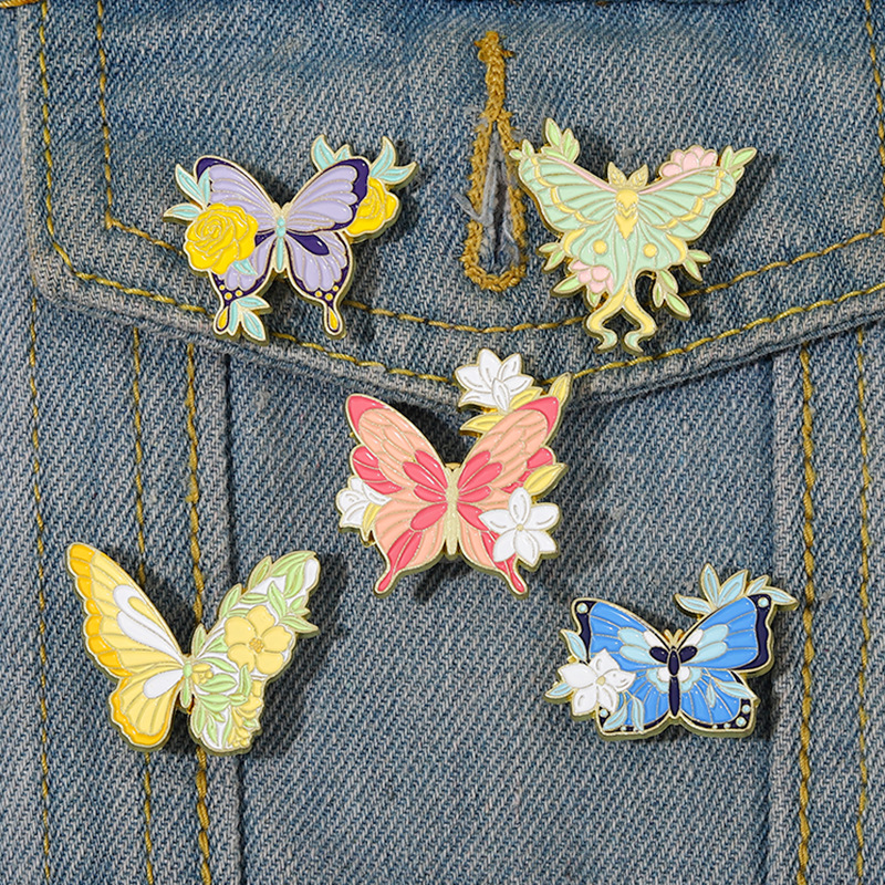 5g Weight Brooches Classification Holiday, Daily Occasion Alloy Material Butterfly Pattern Unisex Gender Plating Design Fashion Style Fashion Pin Butterfly Alloy Plating Unisex Brooches 无