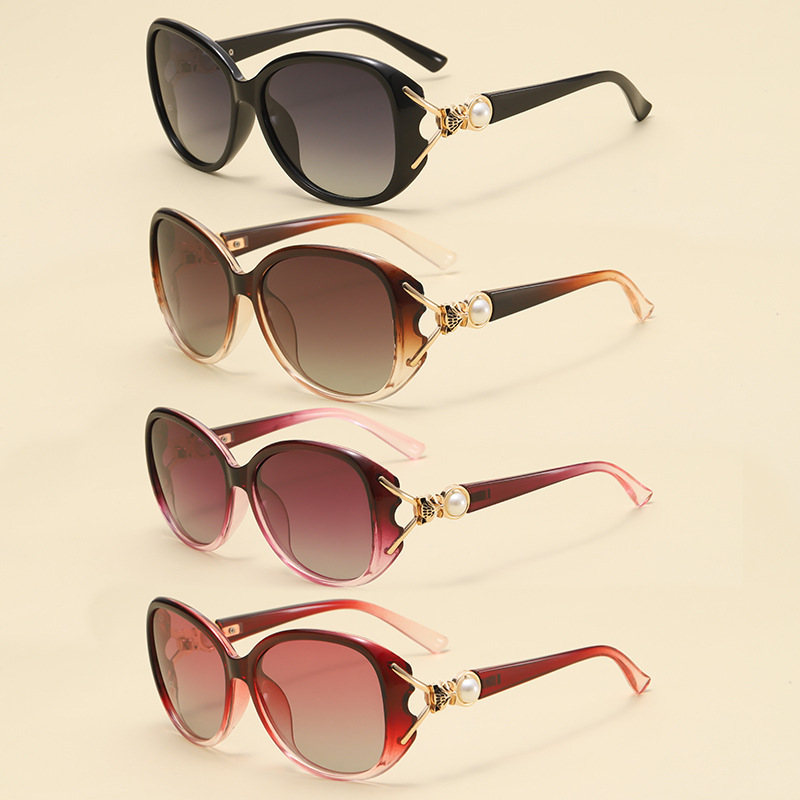 New Fox Head Pearl Ladies Fashion Sunglasses Elegant Frame Trend Driving Mirror Sunglasses Wholesale 8849