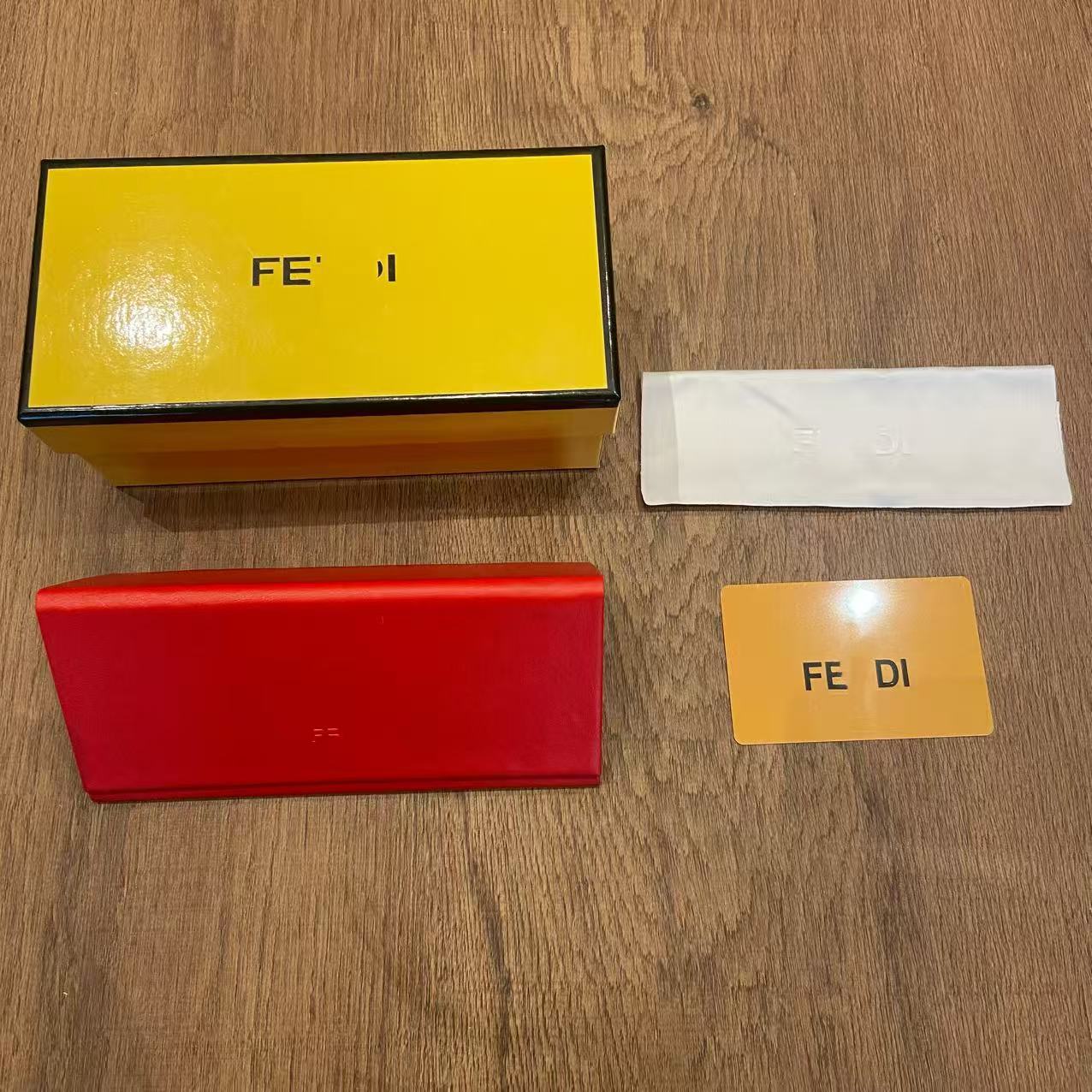 Mayorista de marca de alta calidad Xiaoxiang caja de gafas de sol conjunto completo de moda caja de embalaje de gafas de sol alta calidad