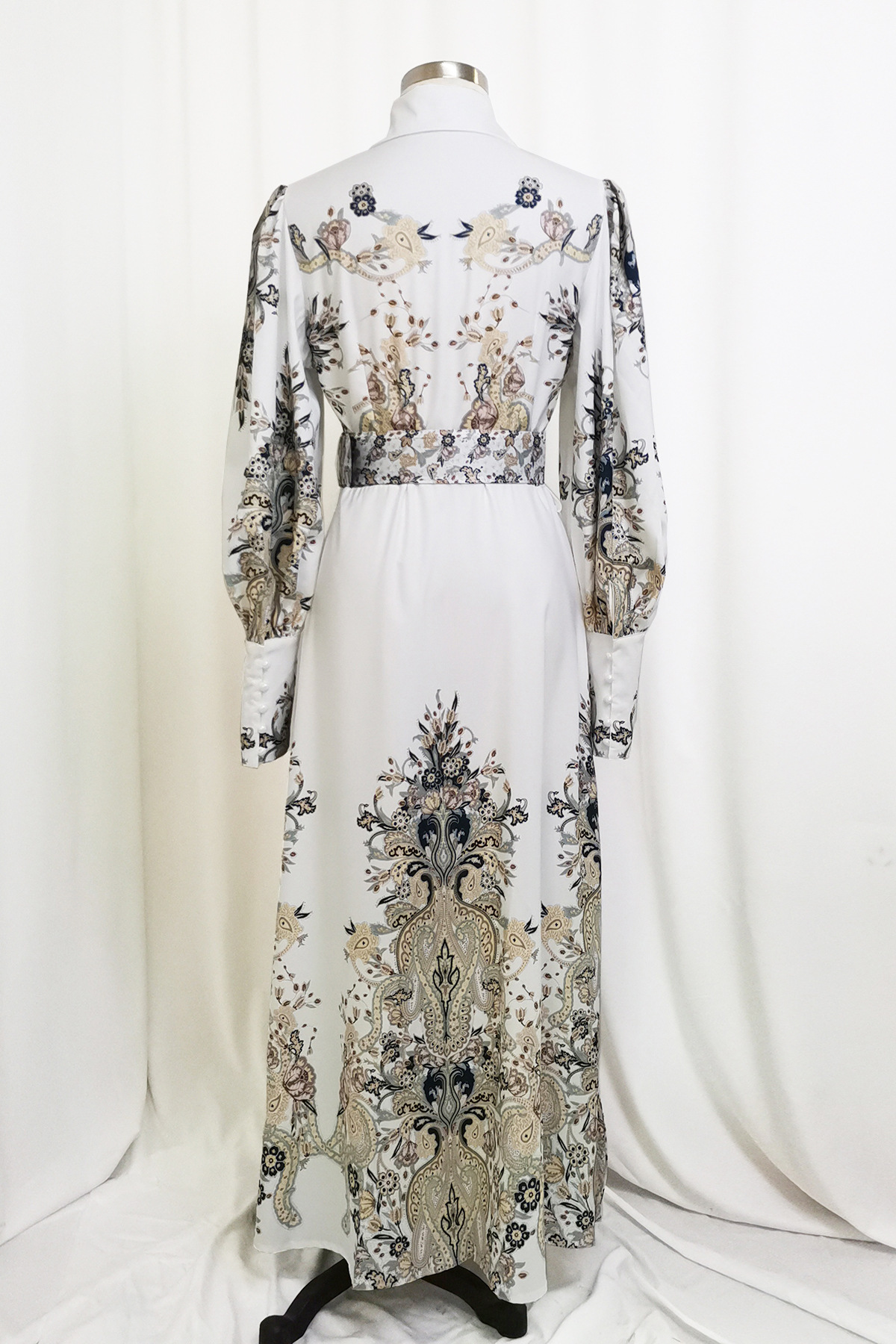 Iconic Traditional Muslim Wear – Where Heritage Meets Elegance 41 O1CN01o7clq91PjFqQI0JjS !!2215615991876 0 cib