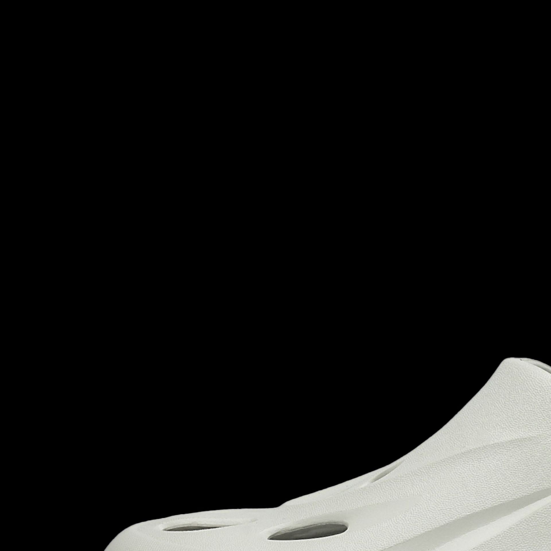 Nuevos zapatos con agujeros para hombres, deportes de verano, sandalias de Baotou resistentes al desgaste, sandalias de playa antideslizantes de suela gruesa