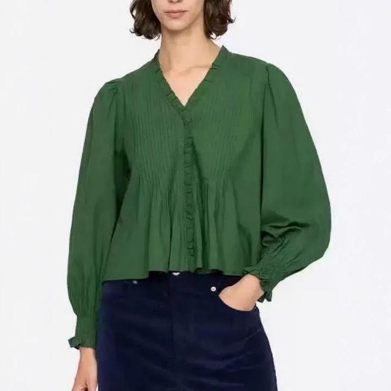 American Fashion Retro 2026 New Style Ruffled V-Neck French Shirt with Pleated Design, Niche Elegant Top