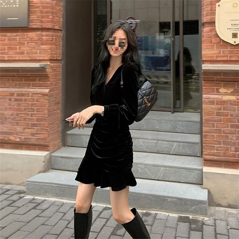 Spring, Autumn and Winter Black Collar Dress Hepburn Style Slimming Look Waist Skirt Casual Fishtail Gold Velvet Dress