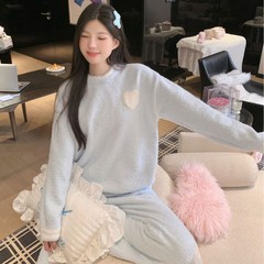秋冬季睡衣女士珊瑚绒软绵绵加厚圆领爱心刺绣休闲遛弯家居服套装