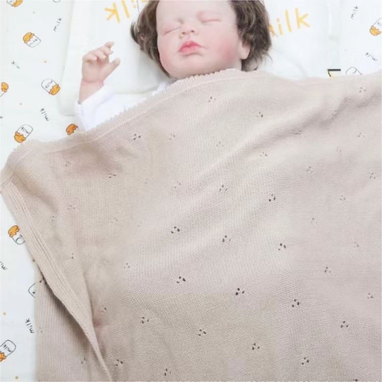 Wholesale custom mother and baby cotton baby blanket newborn swaddle blanket four seasons universal support a generation of hair