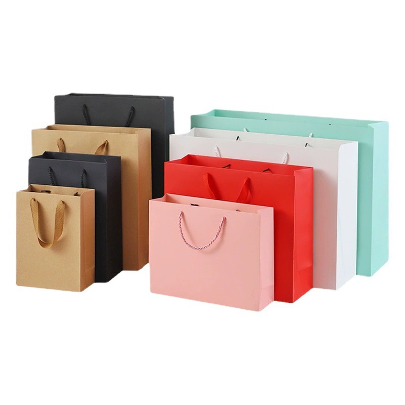 Сумочка Крафт бумажный мешок Рождественская упаковка подарочный пакет подарок магазин одежды Женская печать логотипа большое количество в наличии
