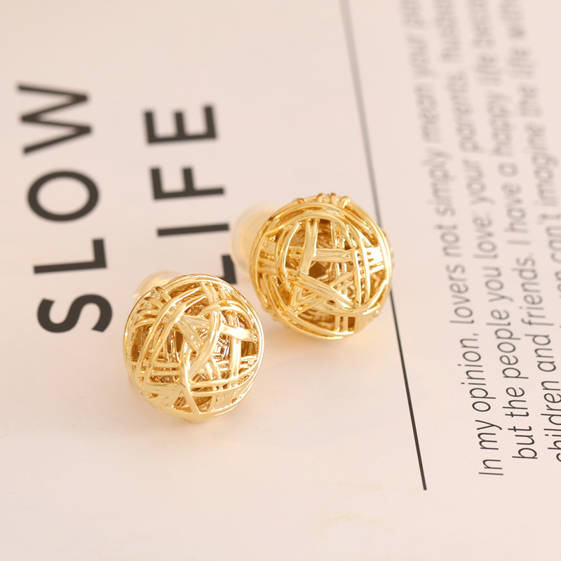 Korvakorut 1kpl hip hop ei haalistu monipuoliset miehet ja naiset yksinkertainen vuorovesipersoonallisuus monipuolinen titaaniteräs_voghion.com