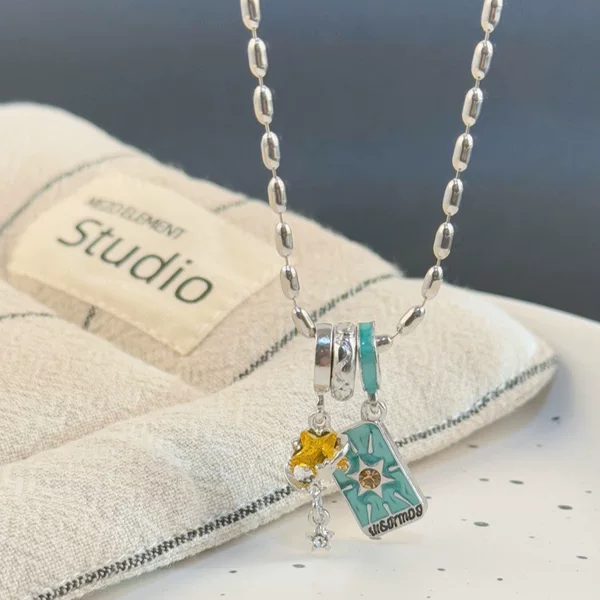 Blue Fine Glitter Tarot Card Star Pendant Necklace, Light Luxury Fashion New Accessory, High-End Clavicle Chain for Women
