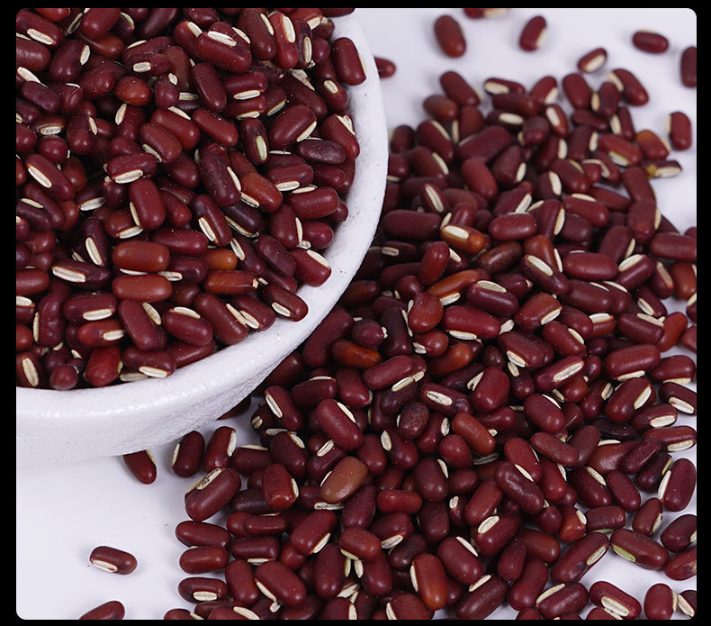 Chi Xiao Dou (Vigna umbellata) — Dried Red Adzuki Beans for Tea & Grain Blends, 500g in use