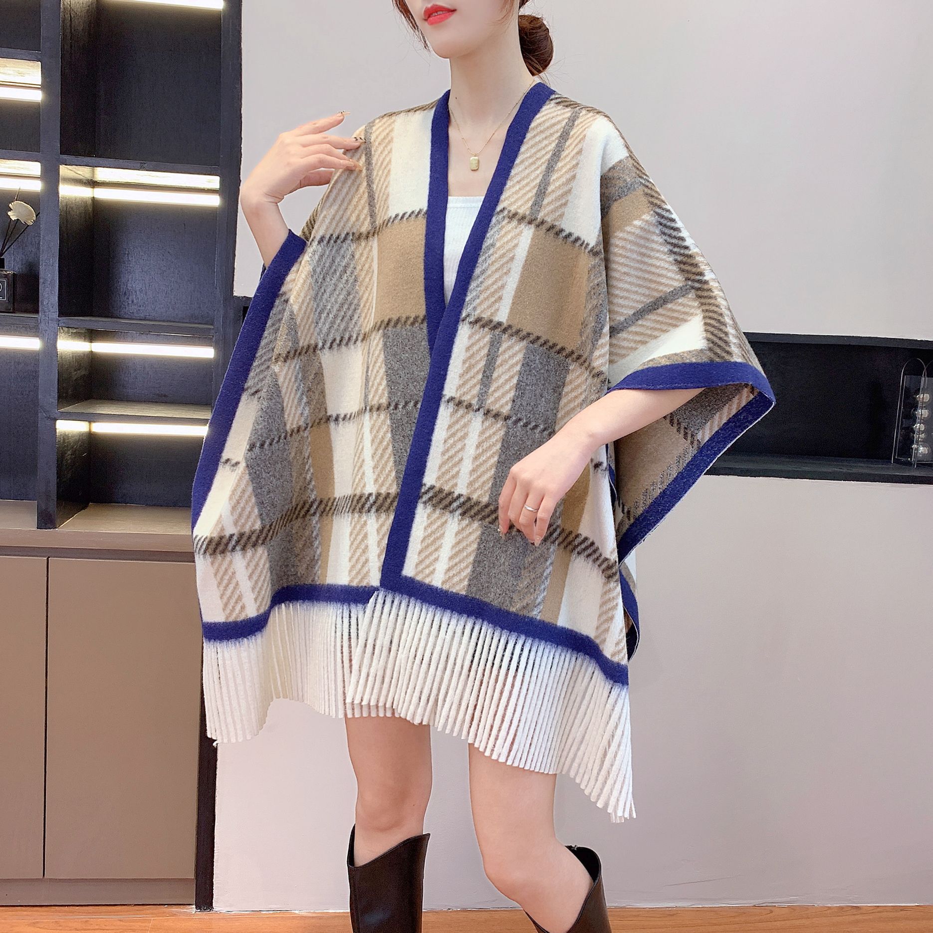 Women's Sweet Lattice Polyester Printing Shawl display picture 1