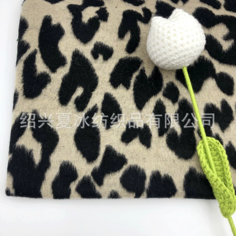 Woolen cloth, coat for men and women, bag, (Physicals)