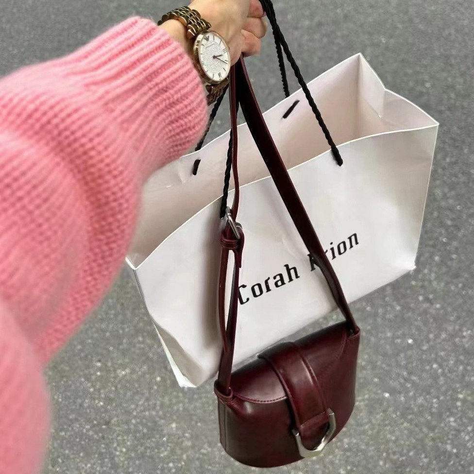 레드 라이딩 북 같은 스타일 레트로 호스 슈 버클 프라이 가방 간단한 섬유 미니 휴대용 작은 사첼 버킷 가방