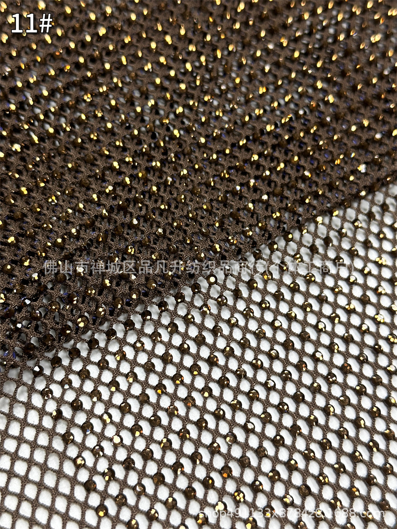 Fabricante nuevo al por mayor Zhongshan 10 hilera de tela de perforación de vidrio austríaco vestido de desfile