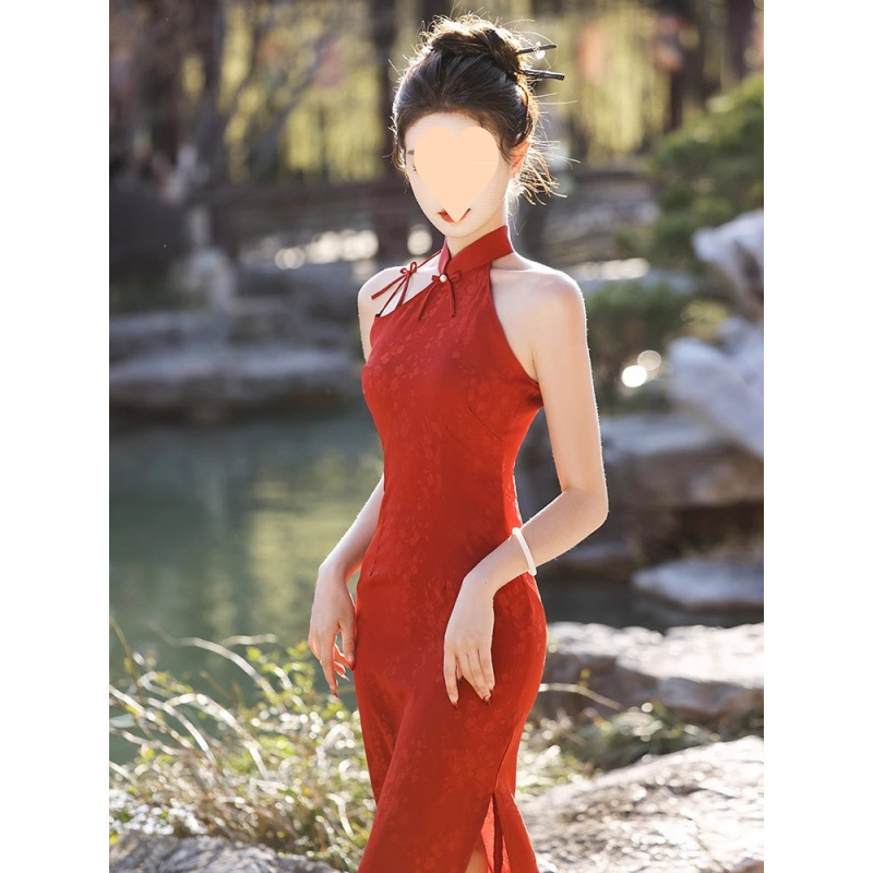 Red Halterneck Improved Cheongsam Dress for Women Summer 2025 New New Chinese Style Bride Toast Dress Dressing Gown Engagement Dress