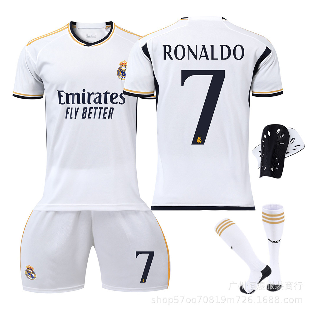 24 real madrid main number 7 + socks + protective gear (cristiano ronaldo)
