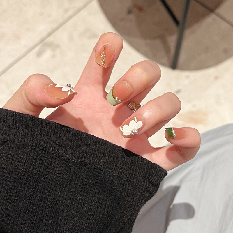Summer Short Style Small Fresh Flower Pearl Handmade Wearable Nails Wholesale Student High-End Whitening Nails Wearable Summer Short Style Small Fresh Flower Pearl Handmade Wearable Nails Wholesale Student High-End Whitening Nails Wearable