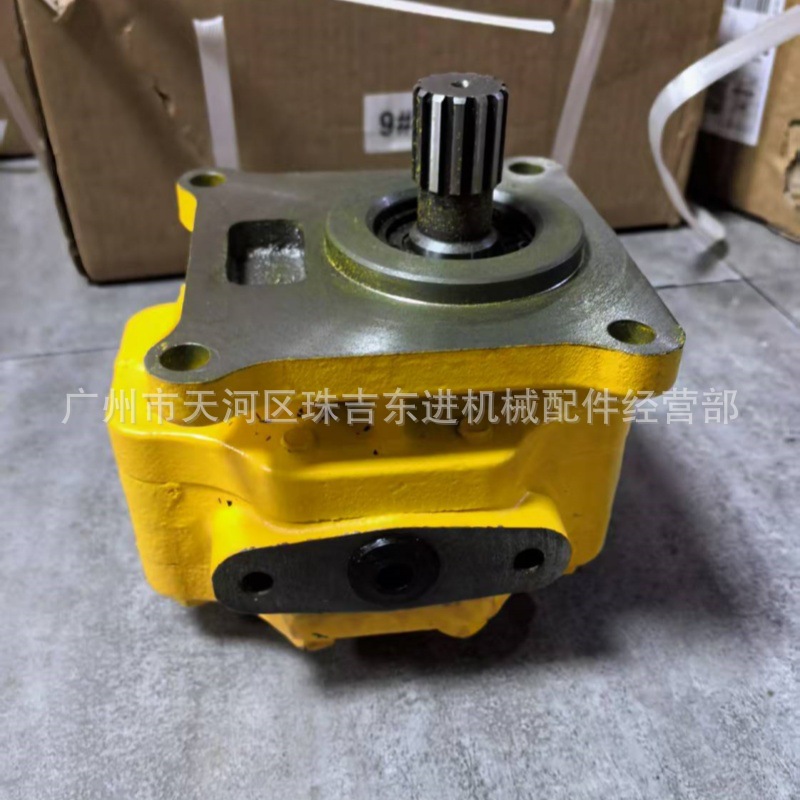 07432-72203 推土机D58 D57 D53齿轮泵