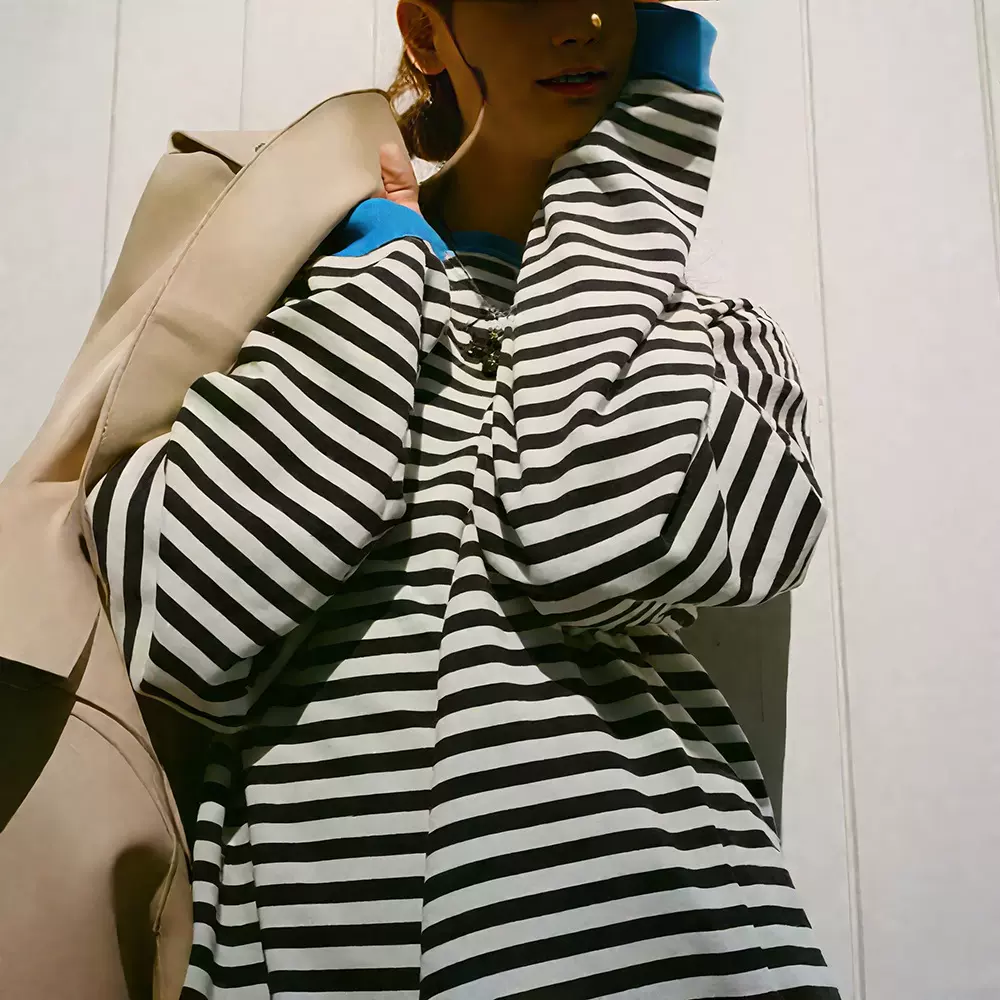 亚马逊2025欧美跨境外贸秋冬新款条纹圆领撞色宽松长袖卫衣外套女