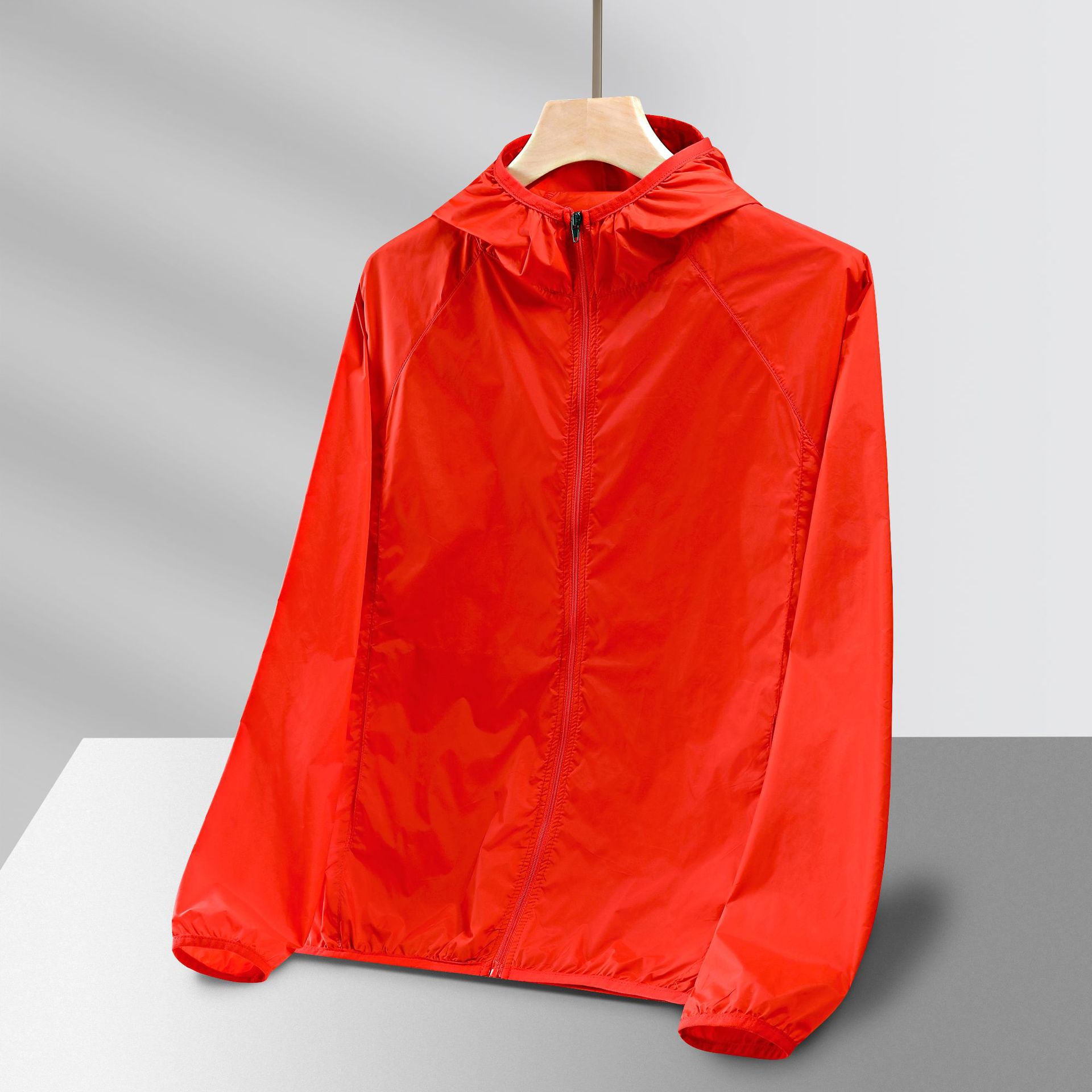 Color caramelo ropa de piel transpirable ultraligera al aire libre verano protección UV protección solar chaqueta superior hombres y mujeres personalizados