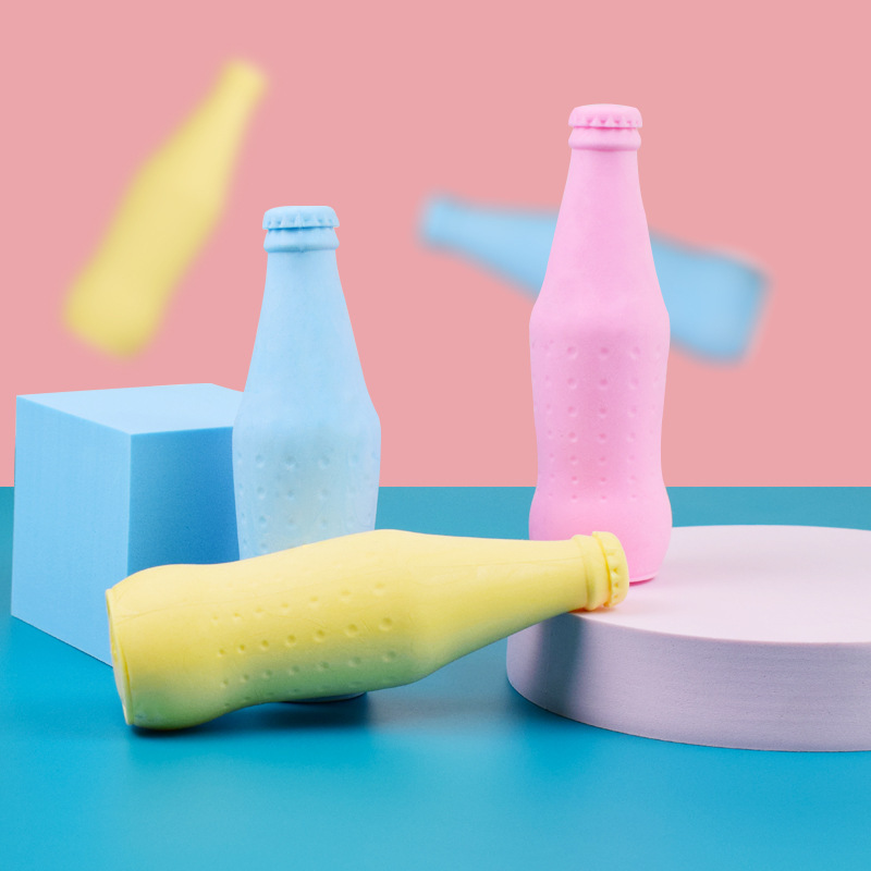 Venta directa de fábrica perro juguete leche sabor espuma cerveza botella de soda TPR caramelo color molar Limpieza de dientes juguete para mascotas