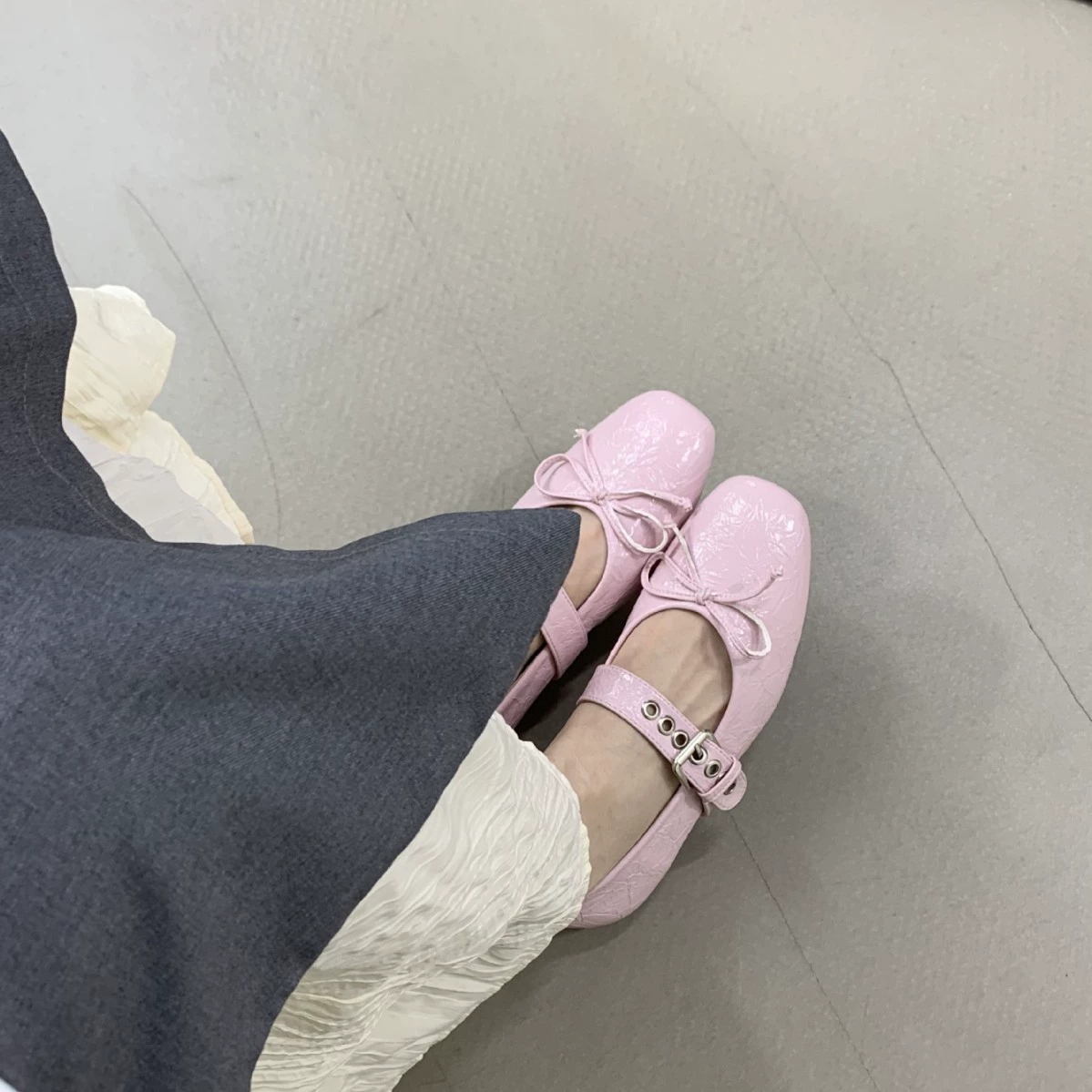 Universal red wedding shoes with bow with a strap, Spring/Fall 2024 model
