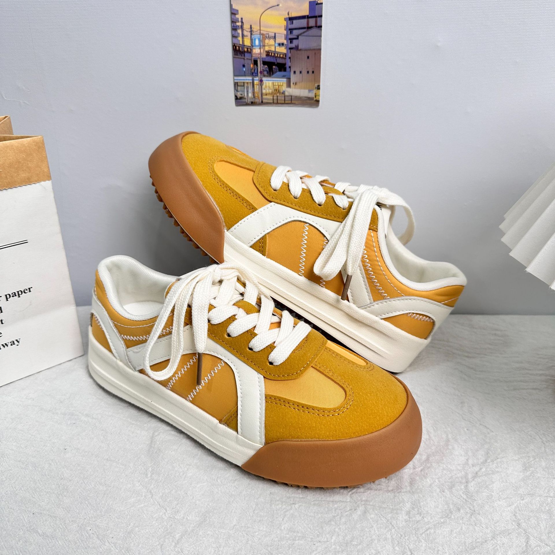 6644 retrógrado nicho de fondo grueso zapatos de entrenamiento de estilo alemán 2025 primavera nuevo lienzo de mujer zapatos deportivos elevados zapatos de skate