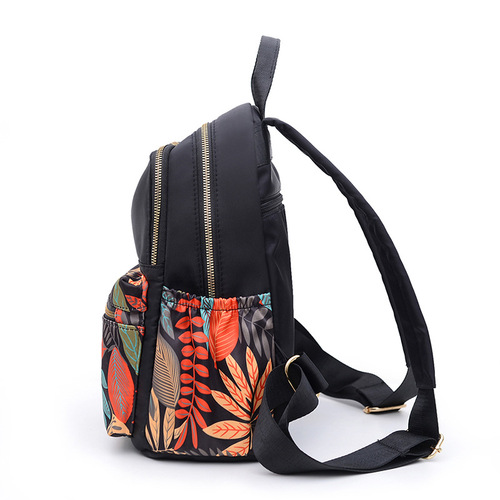 Fashionable women's backpack, trendy outdoor travel bag, casual student school bag, lightweight water-repellent nylon bag