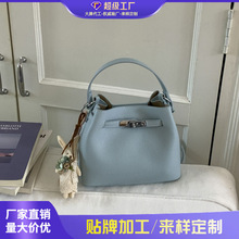 �羳2026�����¿�Ҹ�´���������Ů�μ����ĸŮʿ�ϰ�ͨ��ˮͰ��