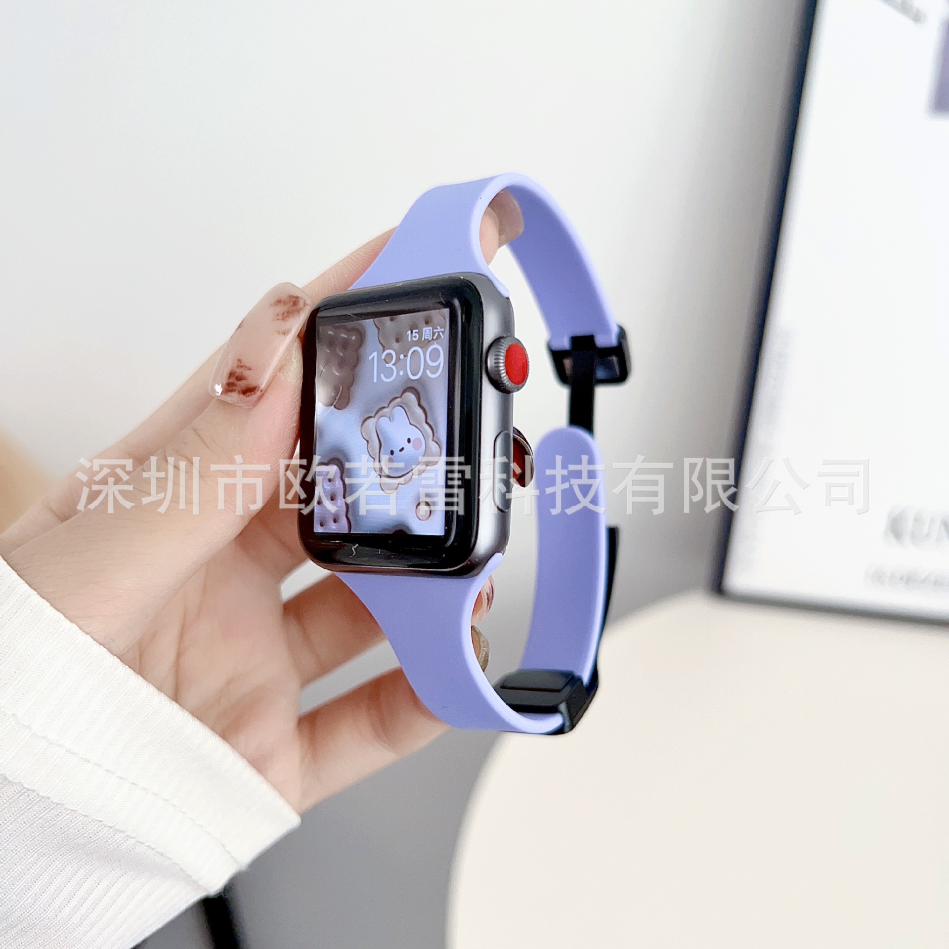 适用苹果手表Apple watch小蛮腰硅胶磁吸表带iwatch8代折叠扣表带