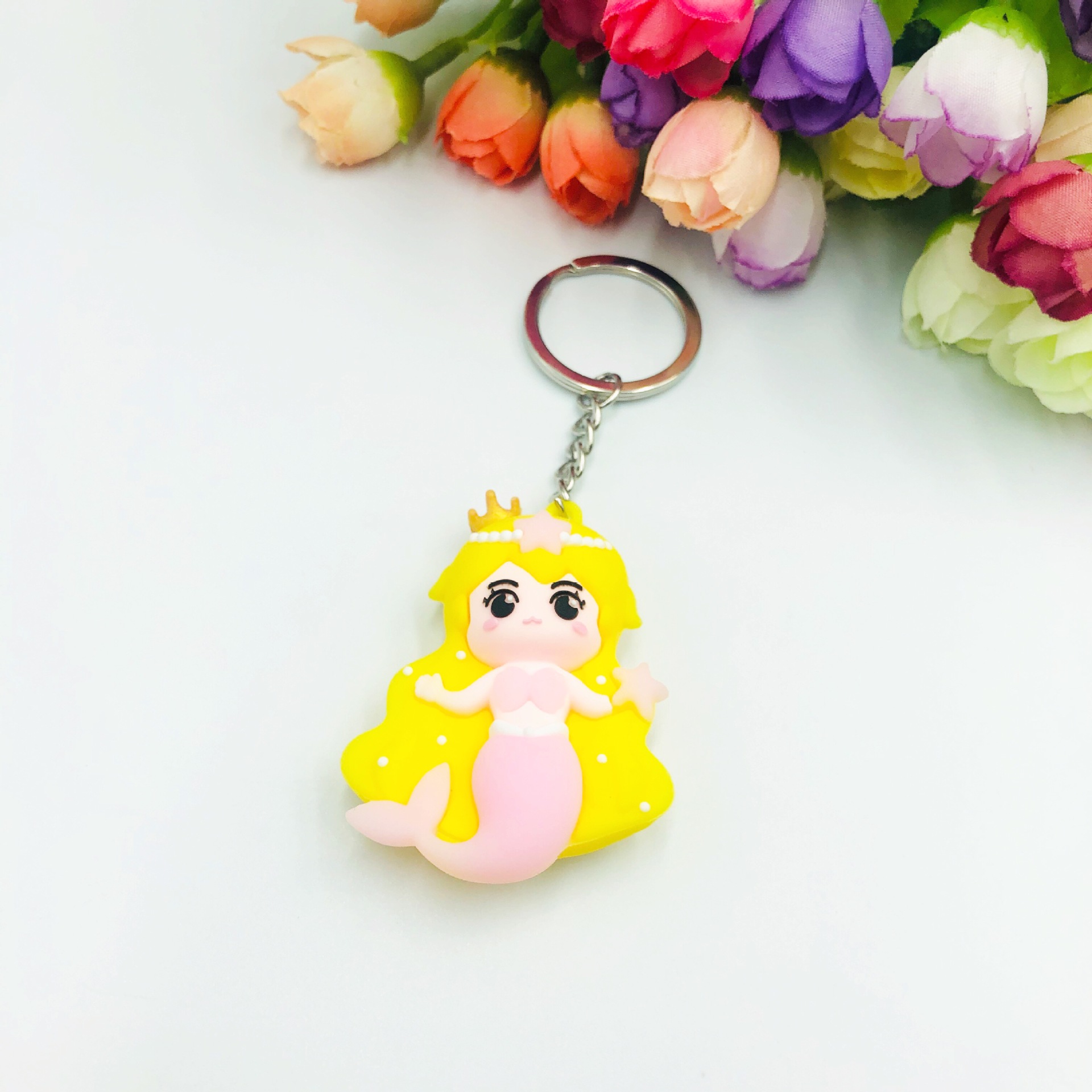 Q versión de dibujos animados sirena princesa muñeca llavero muñeca mochila colgante llavero regalo práctico