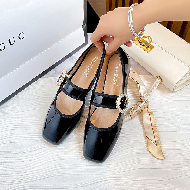 N1-9 Huide Yixinda 2025 New Versatile Square-Toe Patent Leather Flat Shoes with Single Strap, Large Size Women's Shoes with Low Heels N1-9 Huide Yixinda 2025 New Versatile Square-Toe Patent Leather Flat Shoes with Single Strap, Large Size Women's Shoes with Low Heels