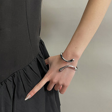 ���s�OӋ�й����_�ڽ������CŮС���䵭�Lˮ������Һ�B�������֭h