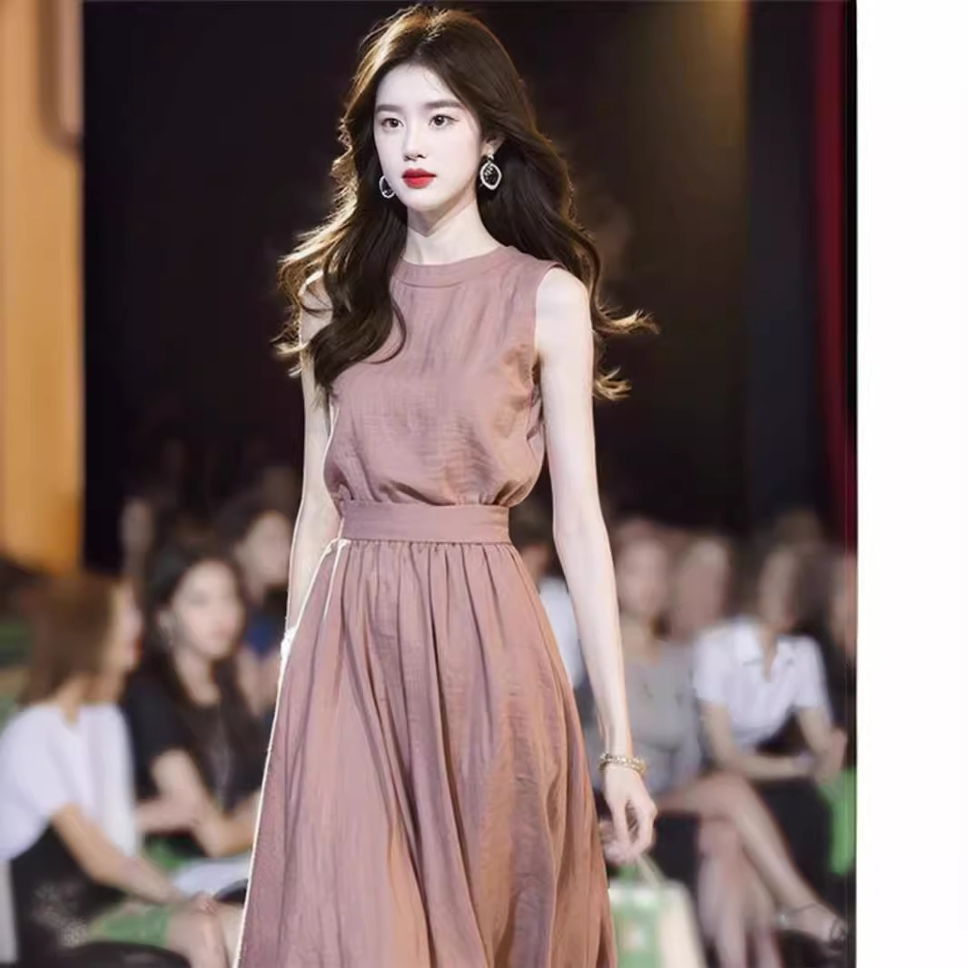 Váy maxi không tay phong cách Pháp màu hồng pastel — màu hồng mềm mại