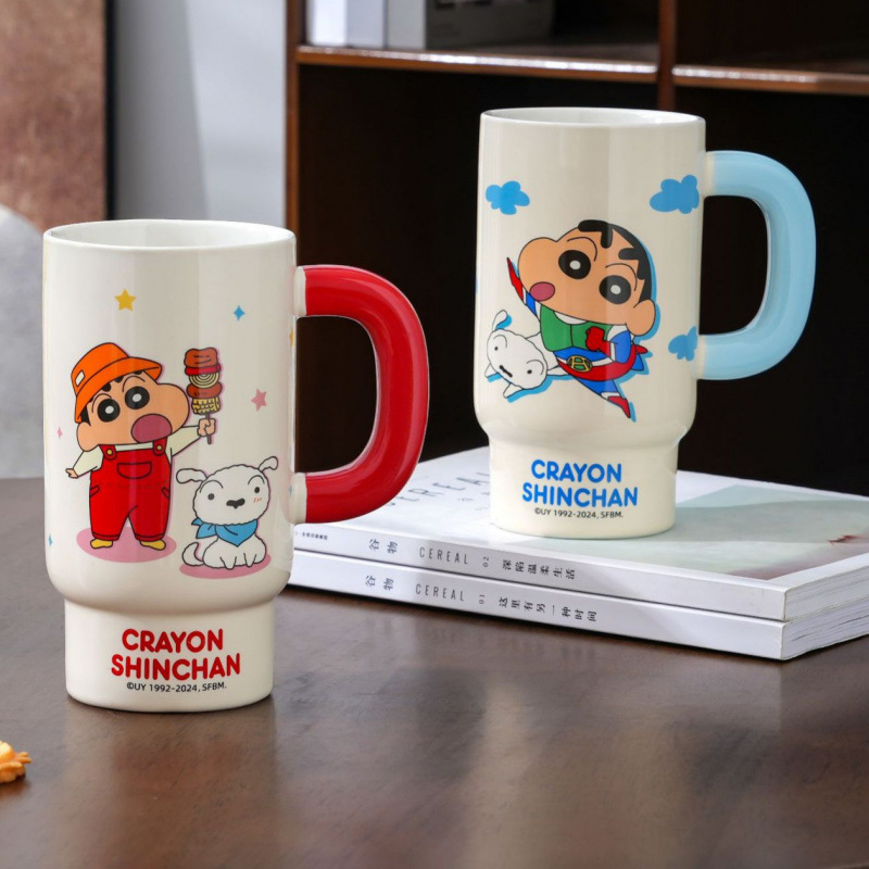 Crayón pequeño nuevo taza de cerámica para niños nuevo 2024 copas de agua de alto valor de pareja taza de oficina en el hogar taza con tapa