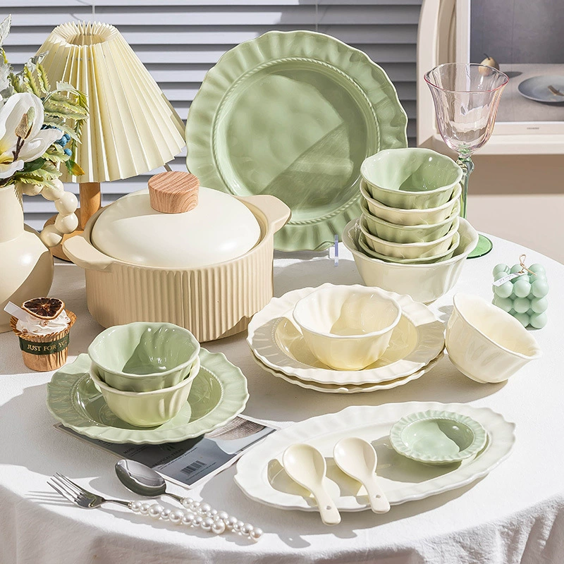 Ceramic Tableware Set, Petal-Edge Non-Slip Design, Home Dinnerware Various Sizes
