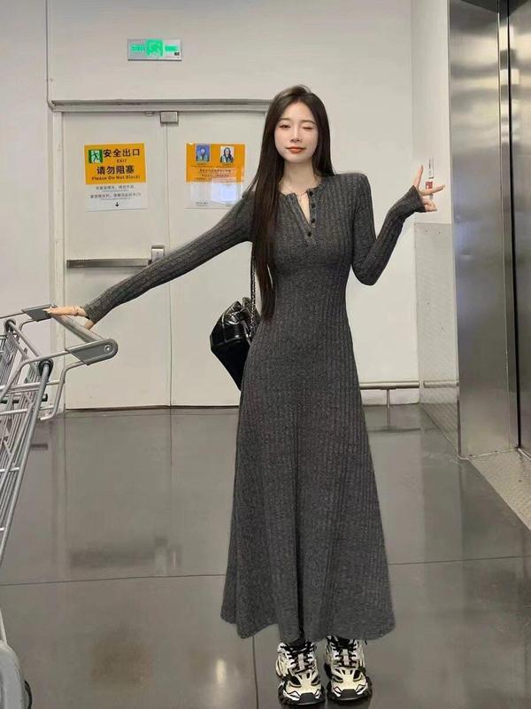 法式长袖针织连衣裙女2025早秋新款气质收腰显瘦内搭圆领打底长裙|undefined