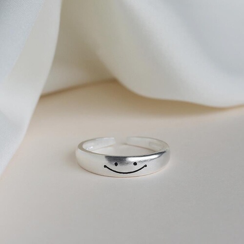 Simple Korean style fashion personality temperament commuting happy expression open ring ins niche index finger ring