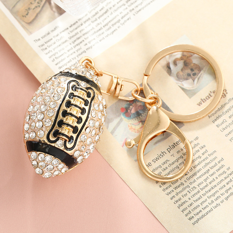 European and American Sports Pendants, Football, Softball, Basketball, High-End Diamond-Encrusted Softball Keychains, Team Gift Manufacturers