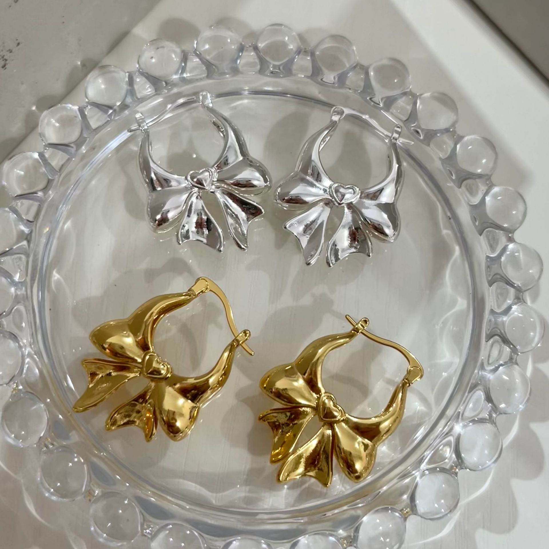 16g Weight Copper Ear Needle Material Hoop Earrings Classification 1 Pair Quantity Daily, Date Occasion Copper Material Bow Knot Pattern Women's Gender Streetwear Style 1 Pair Streetwear Bow Knot Copper Hoop Earrings 无