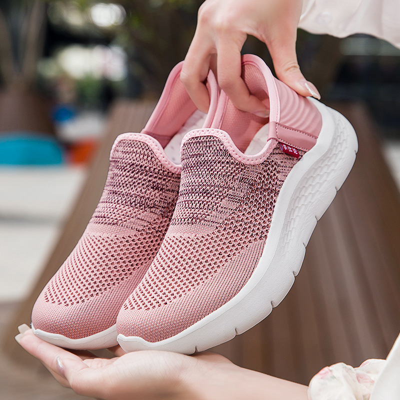 Cross-Border New Women's Shoes, Slip-On Sneakers, Mother's Shoes, Middle-Aged and Elderly Non-Slip Soft-Soled Walking Shoes, Flash Wear Series