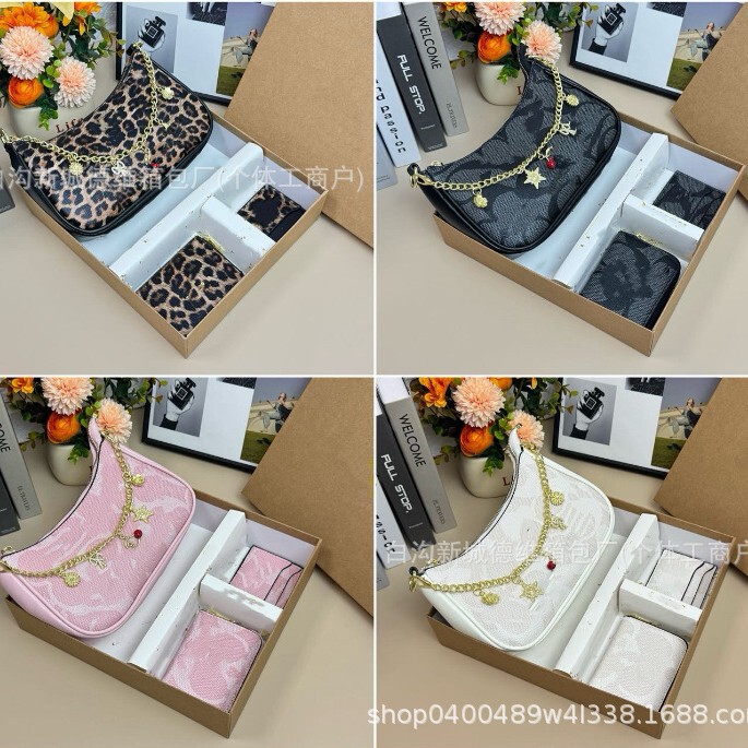 Cross-border best-selling small square bag set, 2026 new collection, exquisite chain-strap crossbody bag, European and American style, unique coin purse, trendy Cross-border best-selling small square bag set, 2026 new collection, exquisite chain-strap crossbody bag, European and American style, unique coin purse, trendy